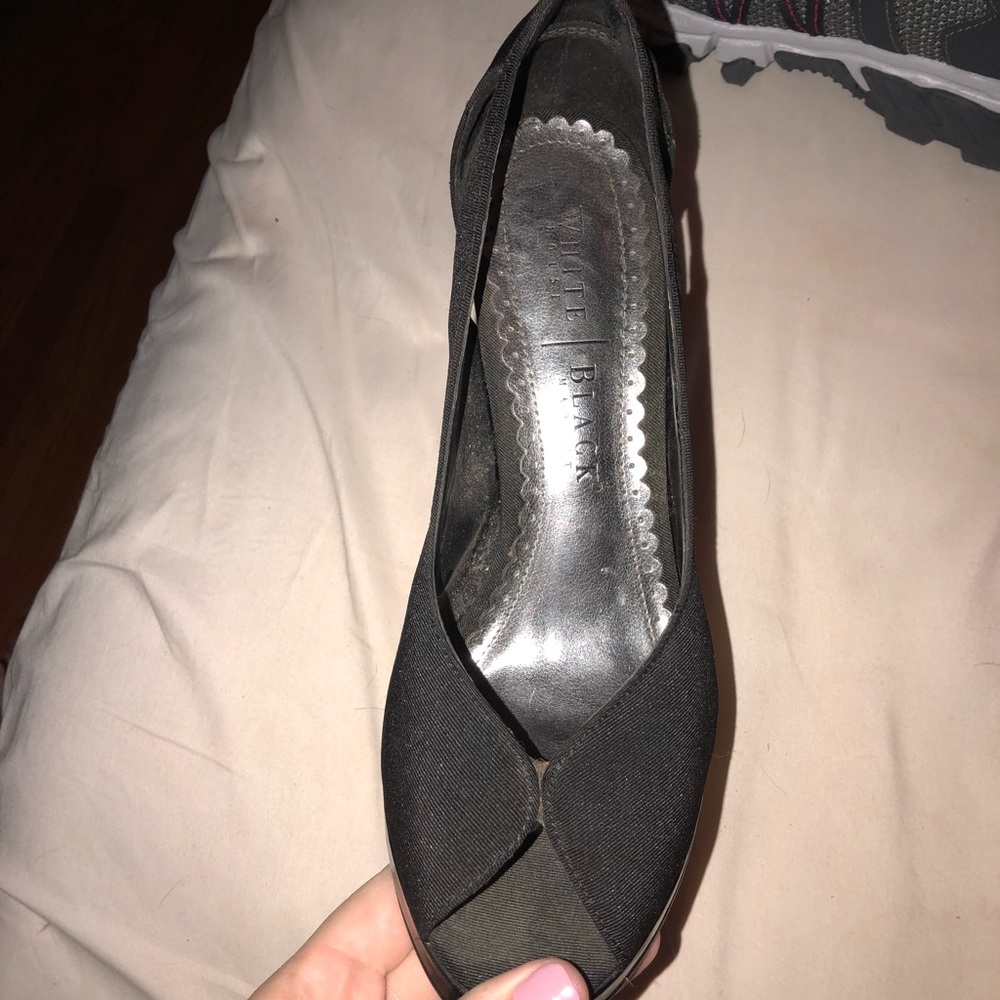 Shoes - Picture 2 of 4